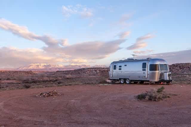 Buy off-grid land